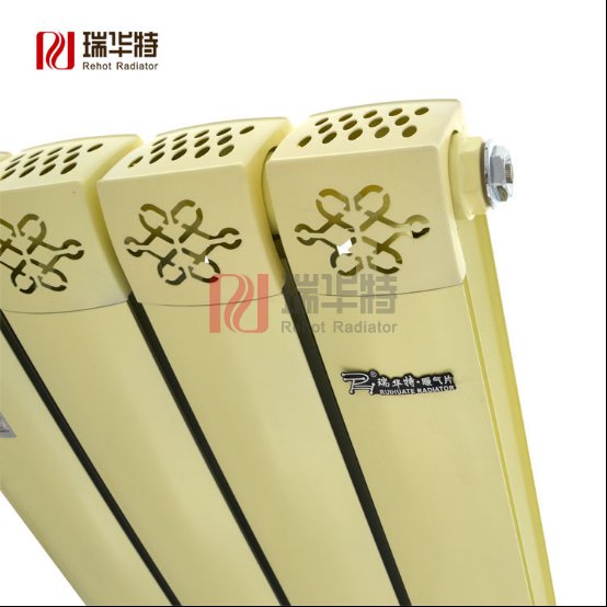 暖氣片漏水喊冤：年紀(jì)大了，怪我咯！